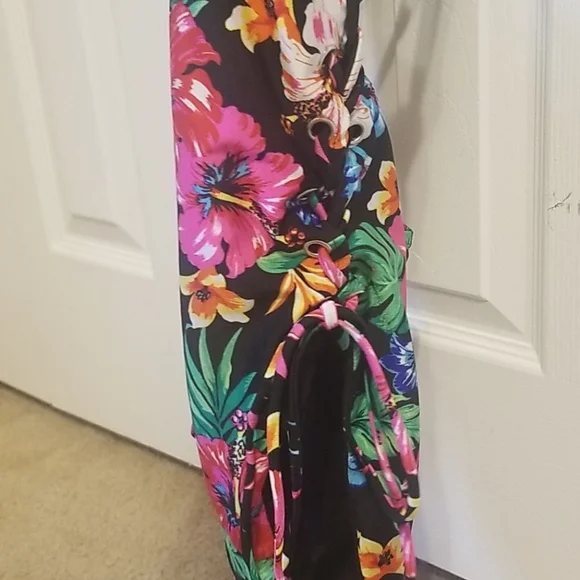 E37 SIREN: WOMENS FLOWERED BATHING SUIT - Picture 3 of 6